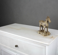 Dekorácie kôň na podstavci hnedý 15x14cm