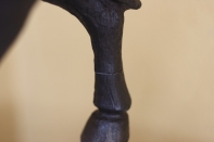 Dekorácie kôň na stojančeku 37cm - poškodené