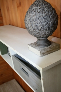 Dekorácia na podstavci - artičok 28cm