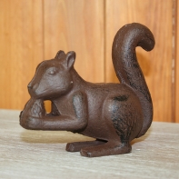 Dekorácia na záhradu - veverička 11,7x5,4x11cm