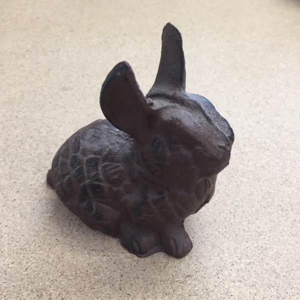 Dekorácia na záhradu zajac - vyradené