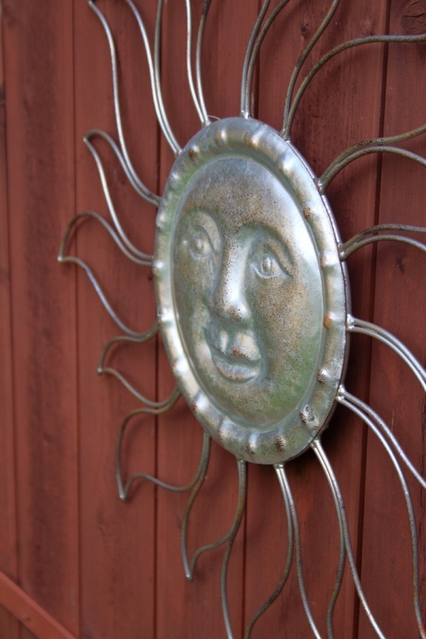 Dekorácia na stenu kovové slnko 51cm