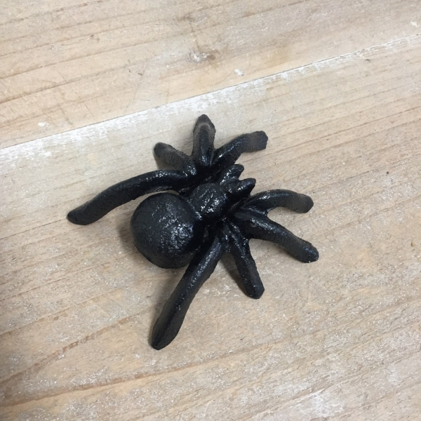 Dekorácia pavúk 7x8x2,5cm