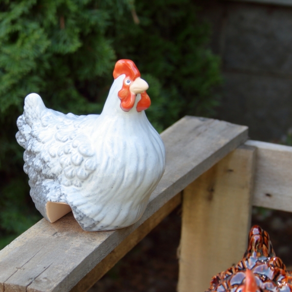 Dekorácie sliepka biela