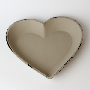 Dekoračné podnos hnedé srdce 30x30cm