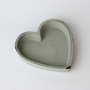 Dekoračné podnos sivé srdce 17x17cm