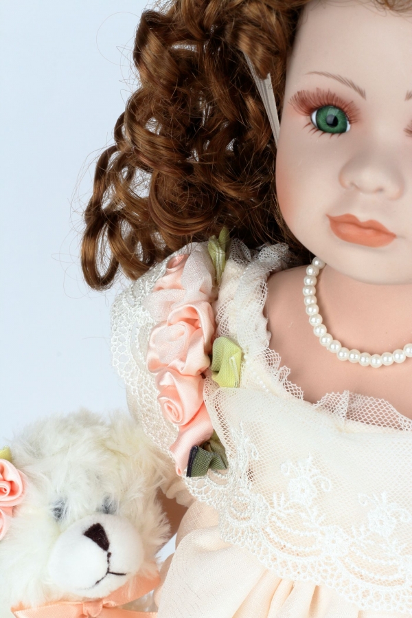 Dekoratívna porcelánová bábika Matylda 48cm