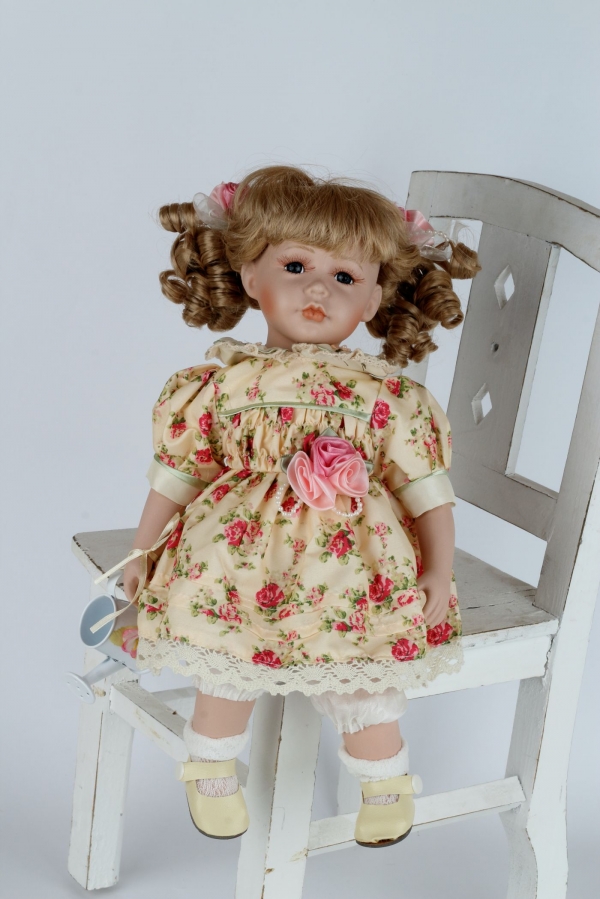 Dekoratívna porcelánová bábika Valerie 36cm