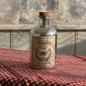 Dekoratívna sklenená fľaša 16,5x8x8cm