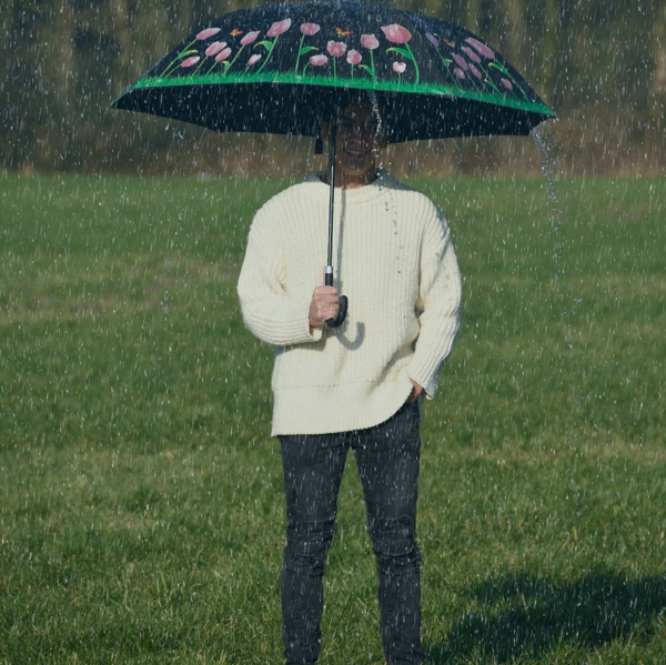 Dáždnik s tulipánmi 121,5 x 121,5 x 95 cm meniaci farby