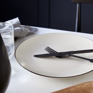 Dezertný tanierik s čiernym okrajom 21cm AUGUSTA