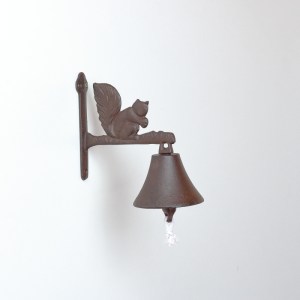 Domový zvonček liatina veverička 22x22cm