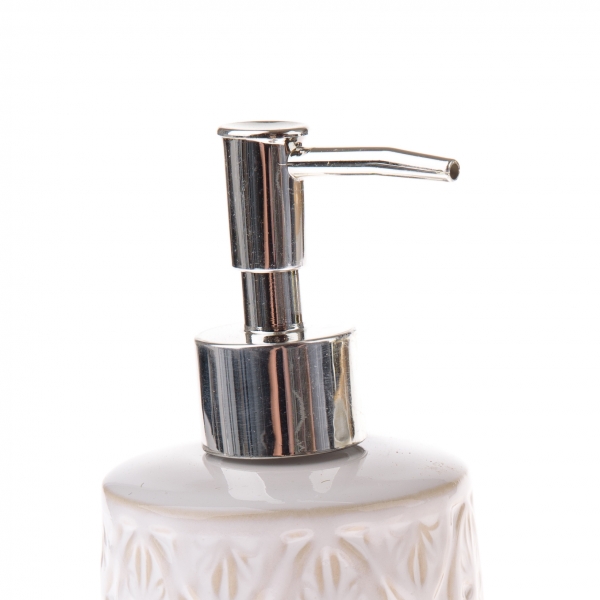 Doplnky do kúpeľne s ornamentmi