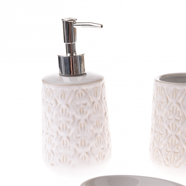 Doplnky do kúpeľne s ornamentmi