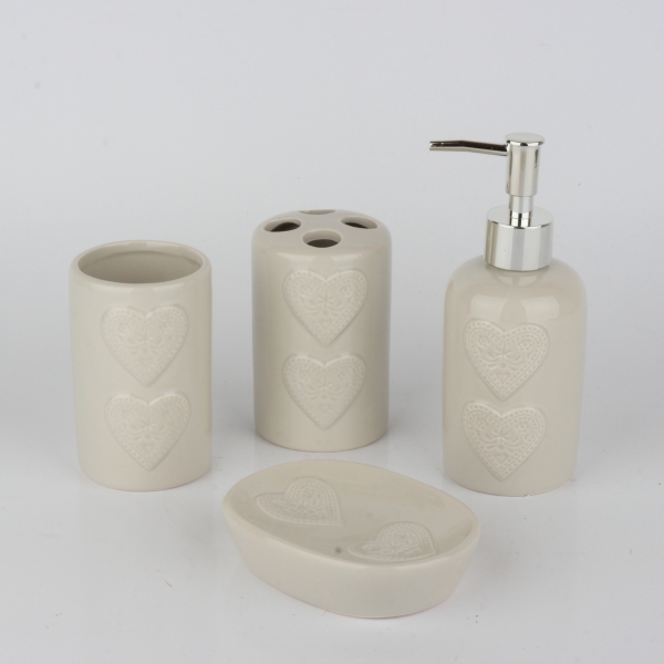 Doplnky do kúpeľne srdce (sada 4ks)