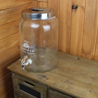 Dóza na limonádu s kohútikom Záhrada biely texte - objem 10 l