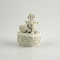 Dóza s anjelikom Premýšľanie 9cm