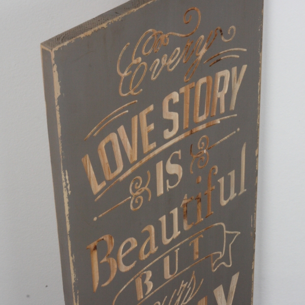 Drevená ceduľa Love story 78x33cm