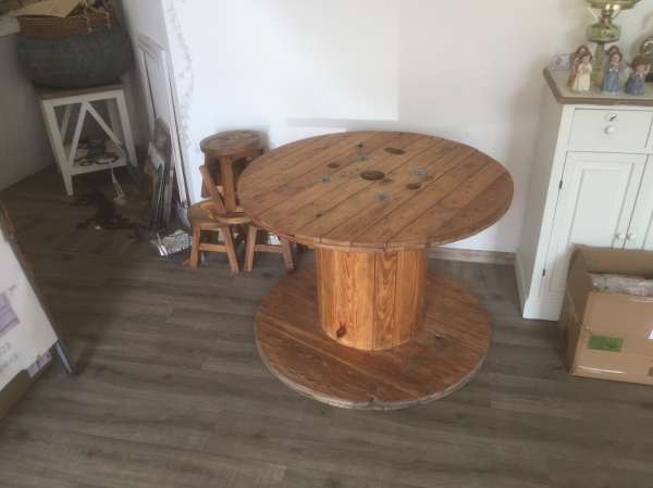 Dřevěná cívka průměr 91cm