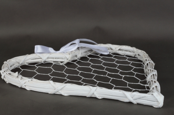 Drevená dekorácia / nástenka srdce biele 30x35×2cm 