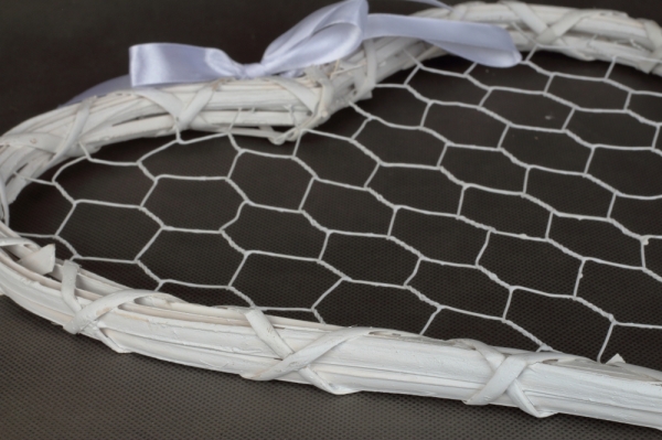 Drevená dekorácia / nástenka srdce biele 30x35×2cm 