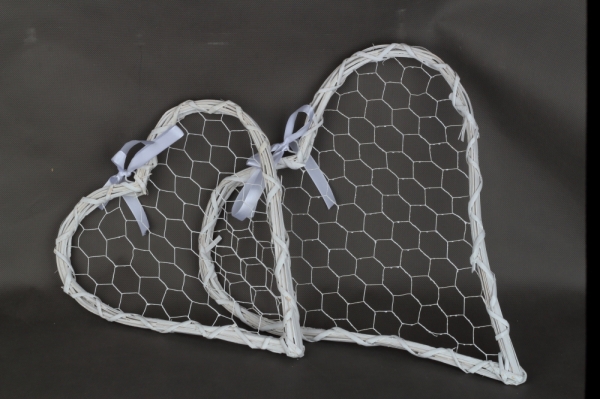 Drevená dekorácia / nástenka srdce biele 38×46×2cm