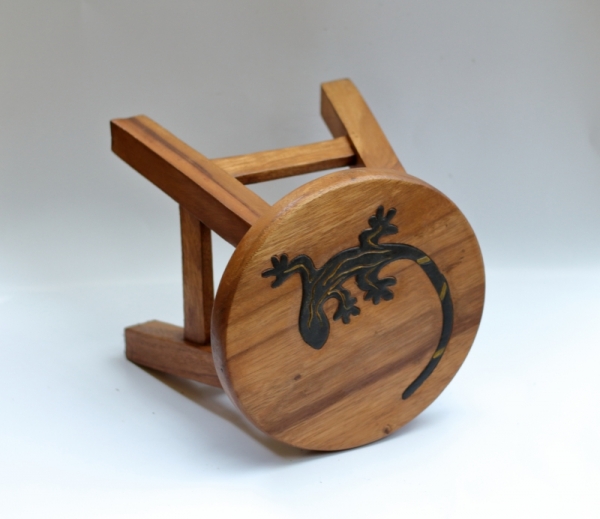 Drevená detská stolička jašterica