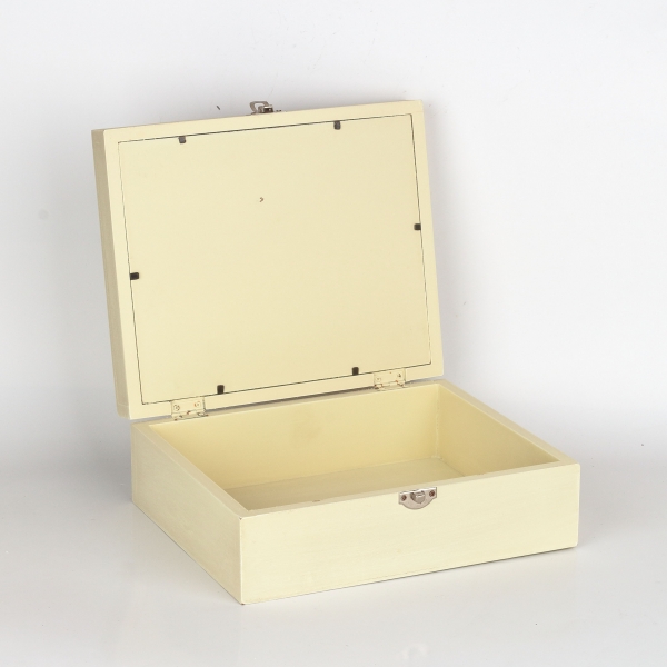 Drevená kazeta na šitie 