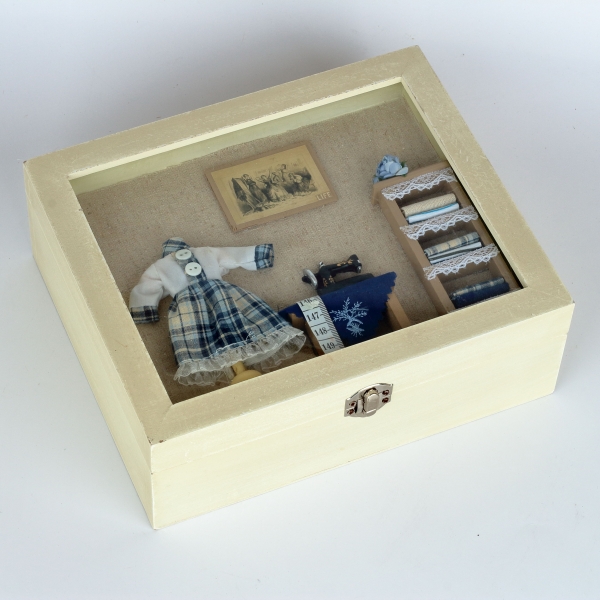 Drevená kazeta na šitie 