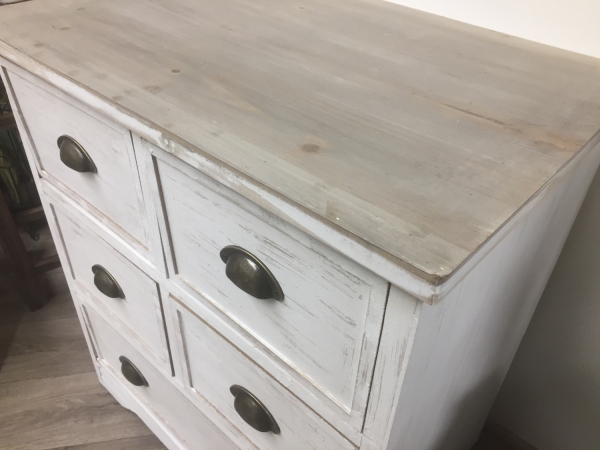 Drevená komoda 66,6x45x75cm