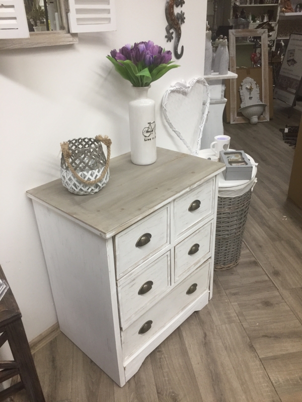 Drevená komoda 66,6x45x75cm