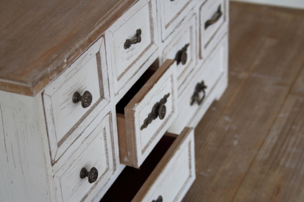 Drevená komoda na stolik biela