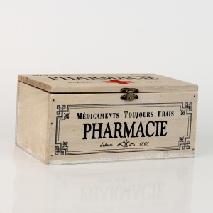 Drevená krabička-lekárnička