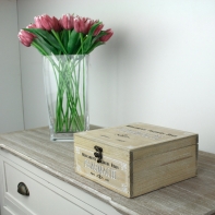 Drevená lekárnička Pharmacie 20x20x9,5cm