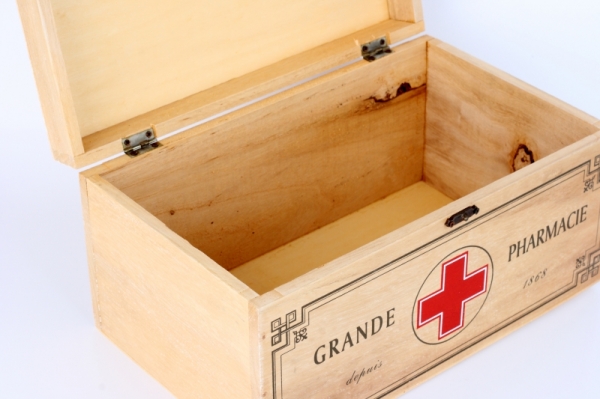 Drevená lekárnička Pharmacie 29x18x14,5cm