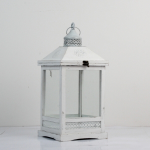 Dřevěná vojtěška bílá s kovovou stříškou 51cm