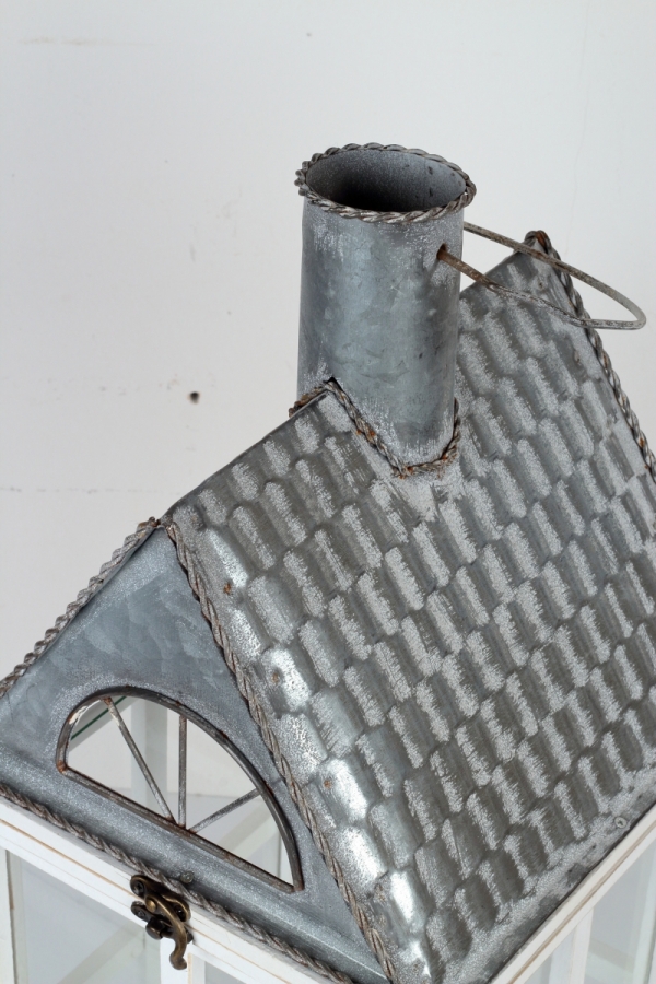 Drevená lucerna biely domček 63cm 