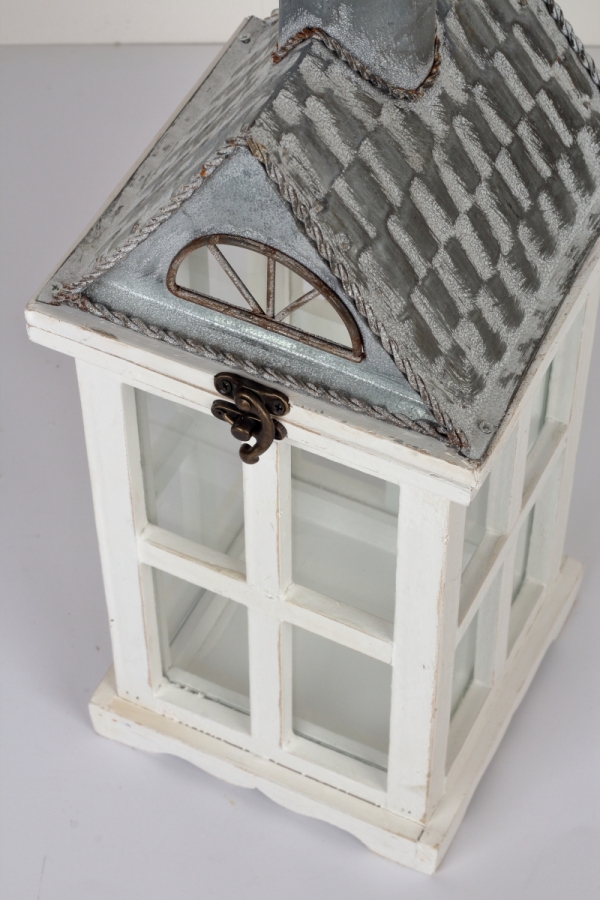 Drevená lucerna biely domček 82cm