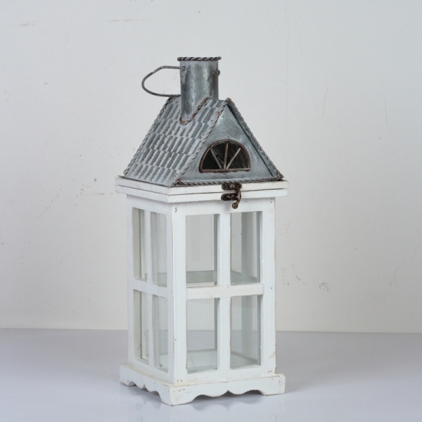 Drevená lucerna biely domček 82cm