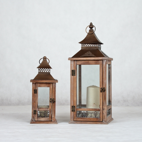 Drevená lucerna na sviečku malá 16x16x43cm