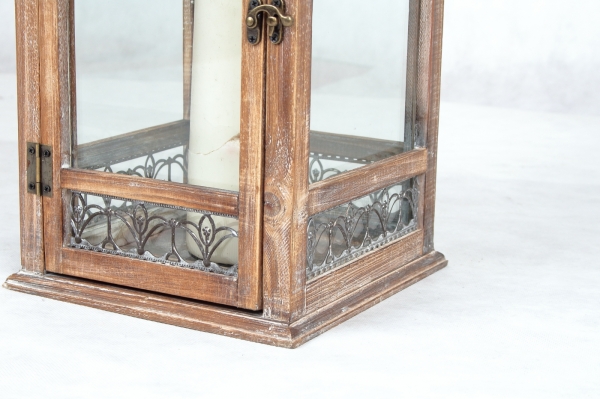 Drevená lucerna na sviečku veľká 23x23x64cm