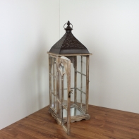 Drevená lucerna s kovovou strieškou veľká 