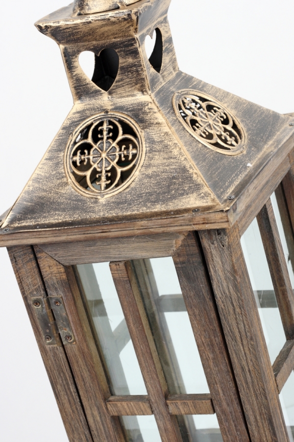 Drevená lucerna  s kovovou zlatou strechou 60cm