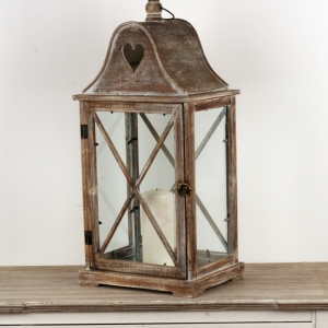 Drevená lampáš so srdcom 72cm