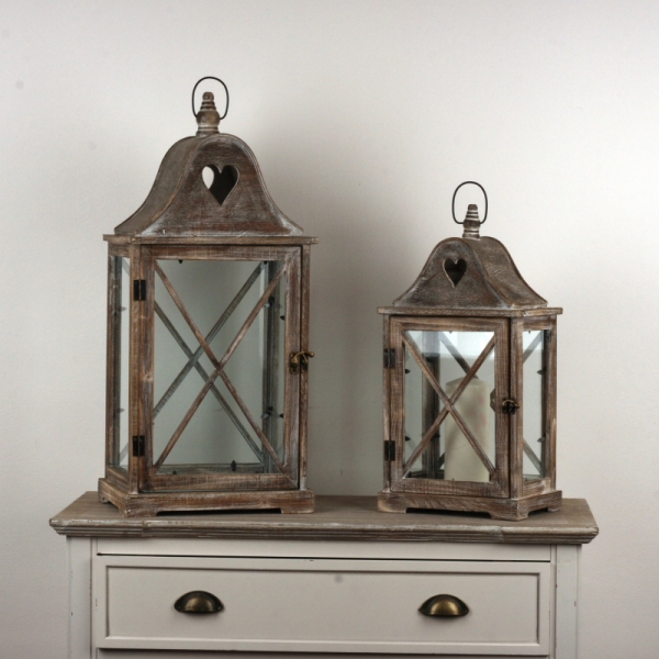 Drevená lampáš so srdcom 72cm