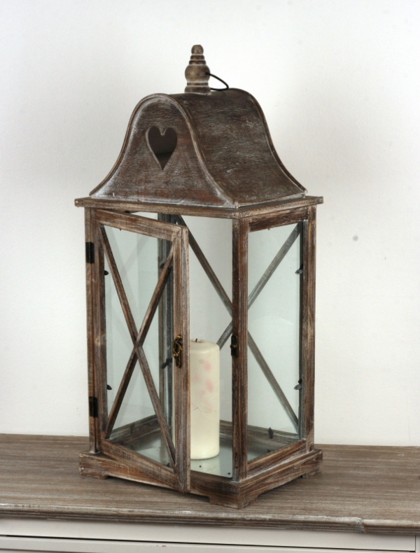 Drevená lampáš so srdcom 72cm