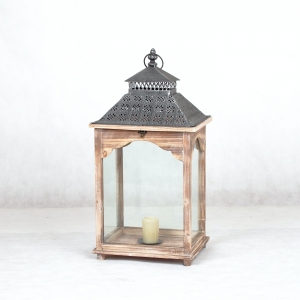 Drevená lucerna stredná 26x32x67cm