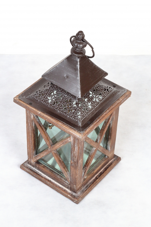 Drevená lucerna tmavá s kovovou strieškou 36cm