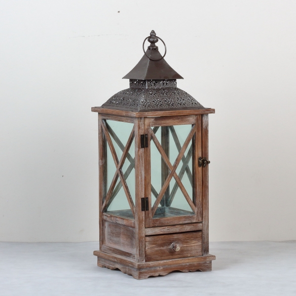 Drevená lucerna tmavá s kovovou strieškou 64cm