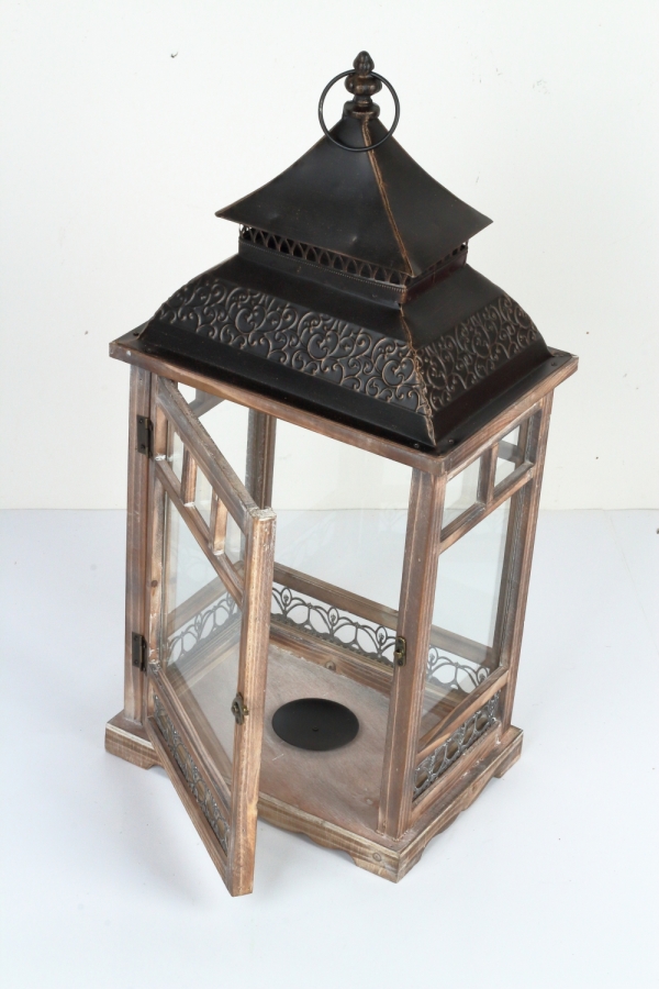 Drevená lucerna tmavo hnedá s kovovou strieškou 66cm